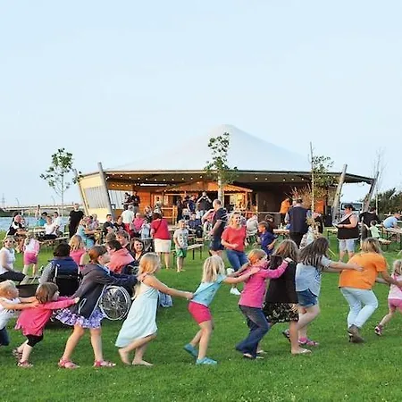 Lejlighed In Wangerland With Meals & Drinks